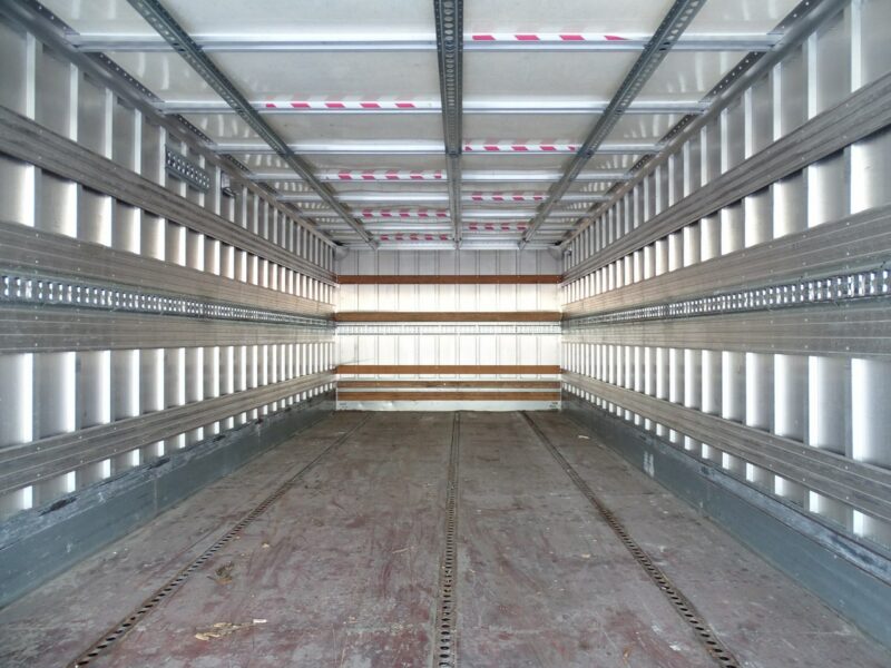 Inna Zabudowa Kontener Sprowadzona Aluminiowa zabudowa, Podramówka Ocynkowana, 6.65m dł. 2.48m sze. 1.80m