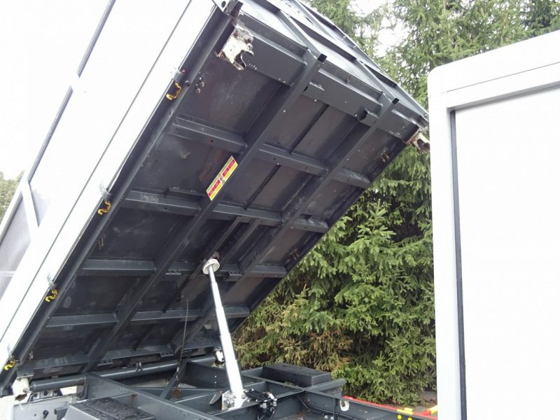 Volkswagen CRAFTER 2.0TDI 163KM 3 stronna wywrotka aluminiowa, 3 osobowa Volkswagen Crafter 2,0 TDI 163 km 3 stronna wywrotka Sprowadzona