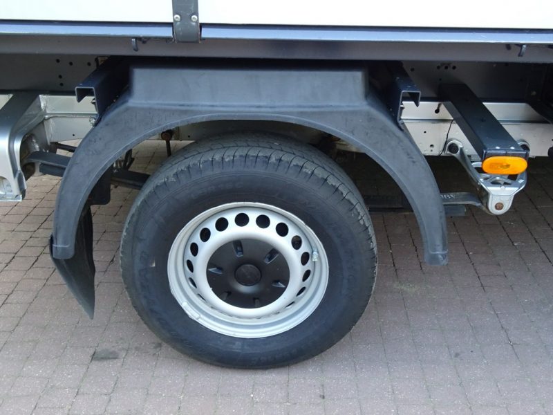Volkswagen CRAFTER 2.0TDI 163KM 3 stronna wywrotka aluminiowa, 3 osobowa Volkswagen Crafter 2,0 TDI 163 km 3 stronna wywrotka Sprowadzona