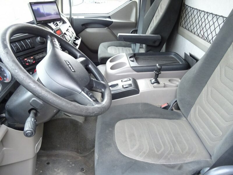 DAF LF 55.220 Euro 5 Kontener 20palet winda sprowadzony DAf LF 55.220 Euro 5 kontener 20 palet duża winda klapa Piękny, sprow