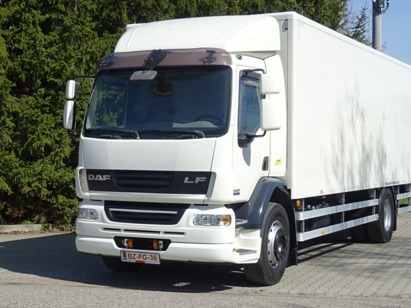 DAF LF 55.220 Euro 5 Kontener 20palet winda sprowadzony DAf LF 55.220 Euro 5 kontener 20 palet duża winda klapa Piękny, sprow