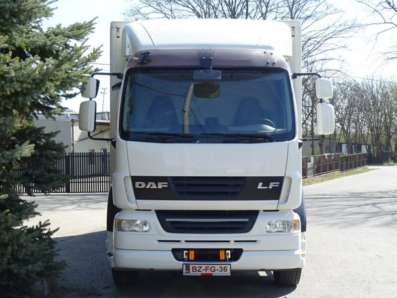DAF LF 55.220 Euro 5 Kontener 20palet winda sprowadzony DAf LF 55.220 Euro 5 kontener 20 palet duża winda klapa Piękny, sprow