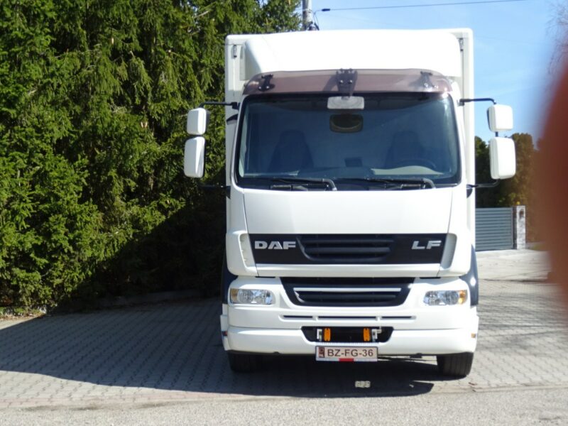 DAF LF 55.220 Euro 5 Kontener 20palet winda sprowadzony DAf LF 55.220 Euro 5 kontener 20 palet duża winda klapa Piękny, sprow