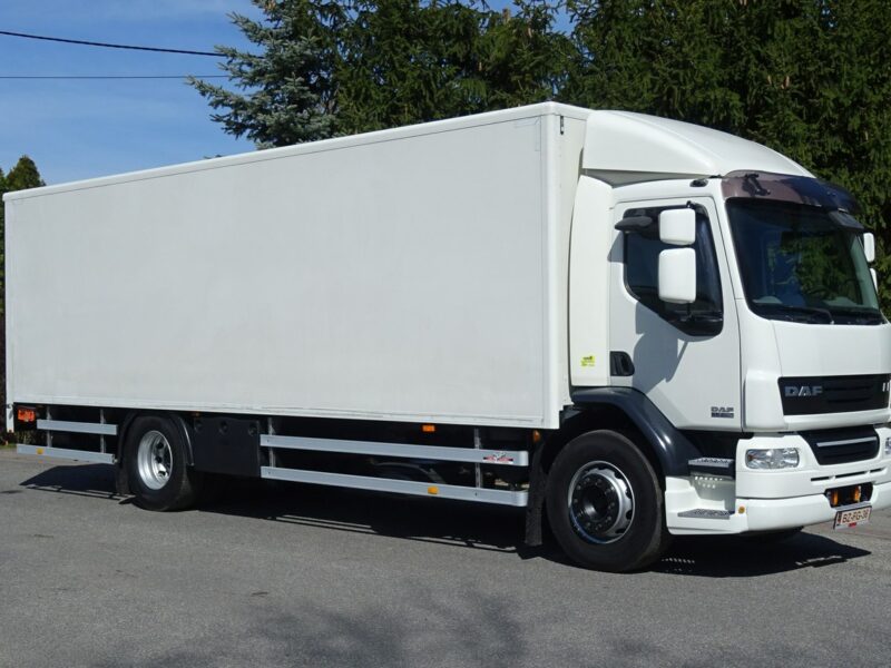 DAF LF 55.220 Euro 5 Kontener 20palet winda sprowadzony DAf LF 55.220 Euro 5 kontener 20 palet duża winda klapa Piękny, sprow