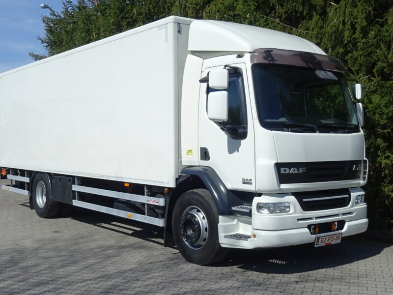 DAF LF 55.220 Euro 5 Kontener 20palet winda sprowadzony DAf LF 55.220 Euro 5 kontener 20 palet duża winda klapa Piękny, sprow
