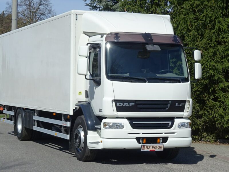DAF LF 55.220 Euro 5 Kontener 20palet winda sprowadzony DAf LF 55.220 Euro 5 kontener 20 palet duża winda klapa Piękny, sprow