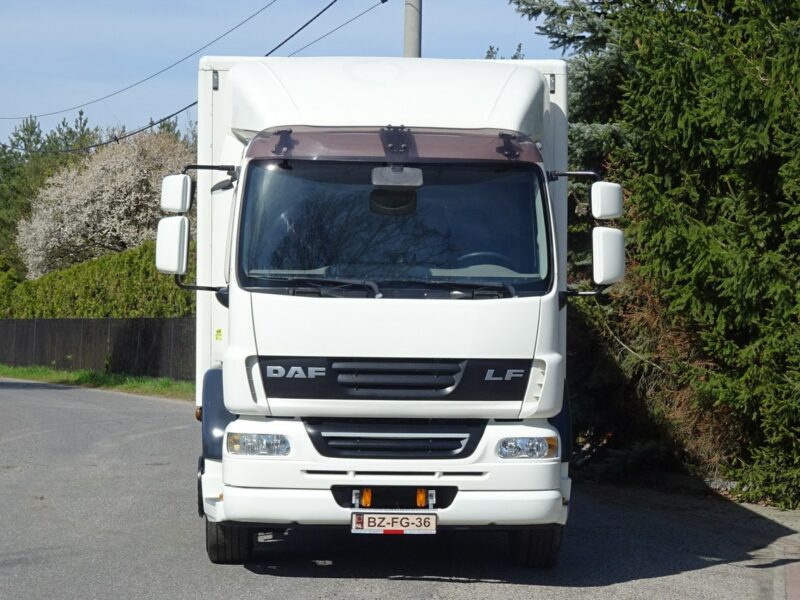 DAF LF 55.220 Euro 5 Kontener 20palet winda sprowadzony DAf LF 55.220 Euro 5 kontener 20 palet duża winda klapa Piękny, sprow