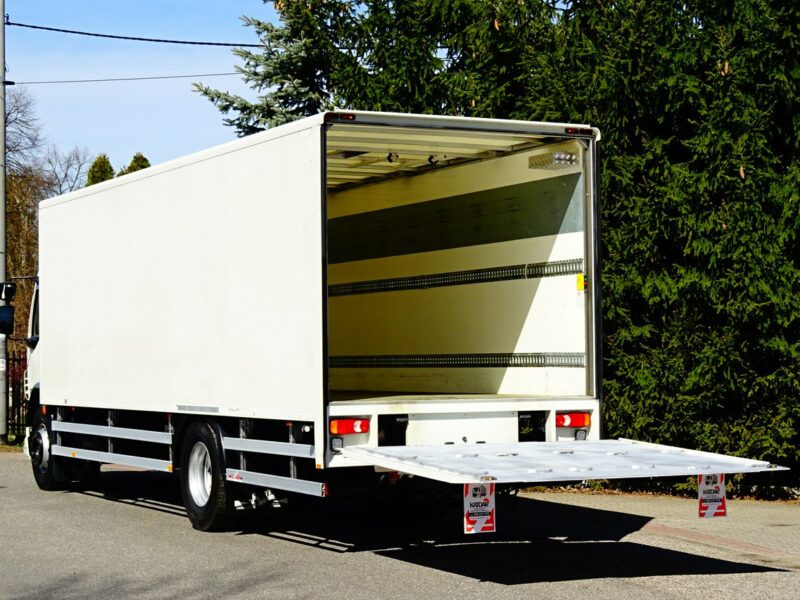 DAF LF 55.220 Euro 5 Kontener 20palet winda sprowadzony DAf LF 55.220 Euro 5 kontener 20 palet duża winda klapa Piękny, sprow