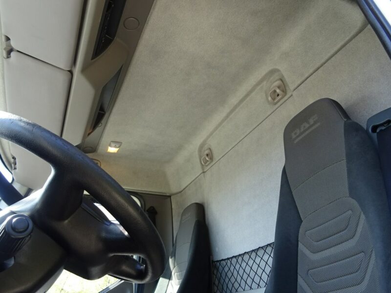 DAF LF 55.220 Euro 5 Kontener 20palet winda sprowadzony DAf LF 55.220 Euro 5 kontener 20 palet duża winda klapa Piękny, sprow