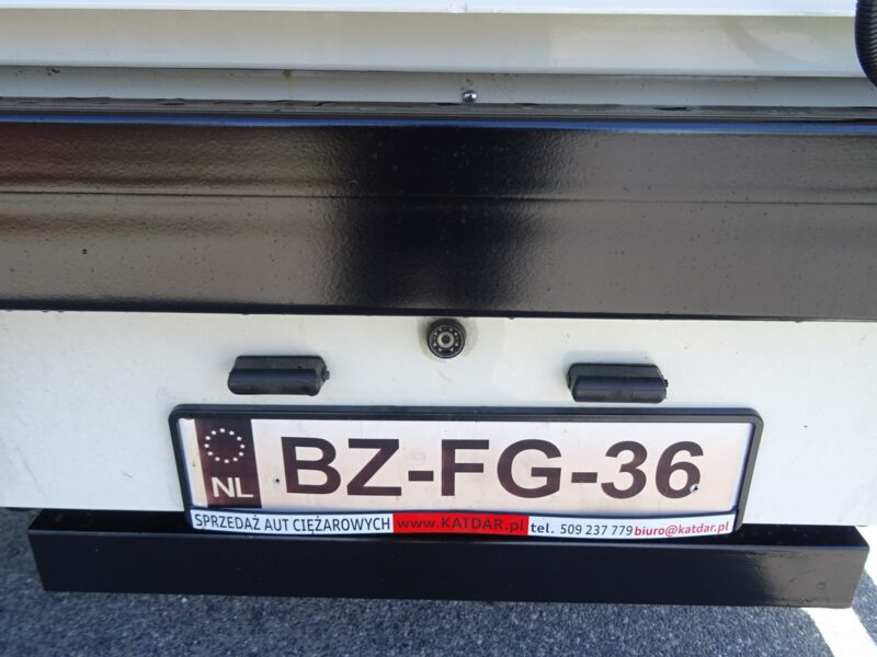 DAF LF 55.220 Euro 5 Kontener 20palet winda sprowadzony DAf LF 55.220 Euro 5 kontener 20 palet duża winda klapa Piękny, sprow