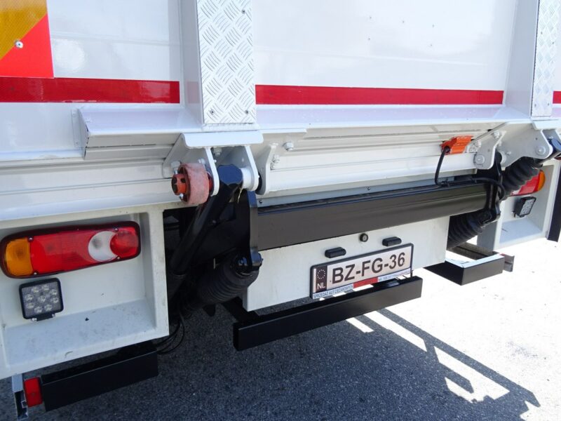 DAF LF 55.220 Euro 5 Kontener 20palet winda sprowadzony DAf LF 55.220 Euro 5 kontener 20 palet duża winda klapa Piękny, sprow