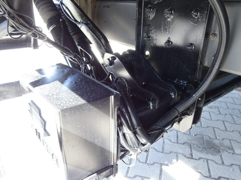 DAF LF 55.220 Euro 5 Kontener 20palet winda sprowadzony DAf LF 55.220 Euro 5 kontener 20 palet duża winda klapa Piękny, sprow