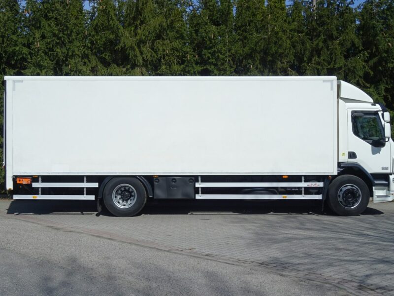 DAF LF 55.220 Euro 5 Kontener 20palet winda sprowadzony DAf LF 55.220 Euro 5 kontener 20 palet duża winda klapa Piękny, sprow