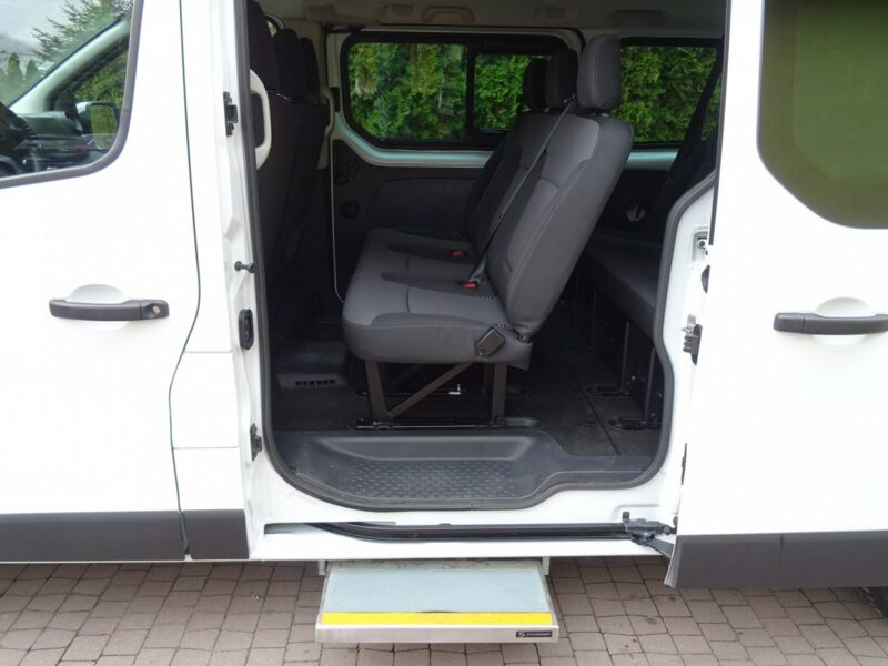 Renault TRAFIC L2H1 2.0dci 150km,9 osobowy Tylko 134000km! jak nowy ! Renault Trafic L2H1 tylko 134tys.km! 2.0dci AUTOMAT, 150Km, Sprowadzon