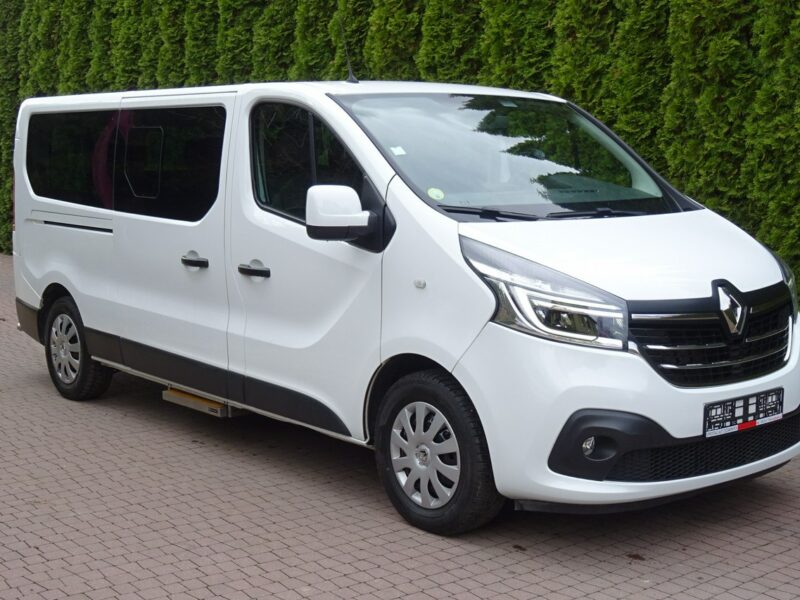Renault TRAFIC L2H1 2.0dci 150km,9 osobowy Tylko 134000km! jak nowy ! Renault Trafic L2H1 tylko 134tys.km! 2.0dci AUTOMAT, 150Km, Sprowadzon