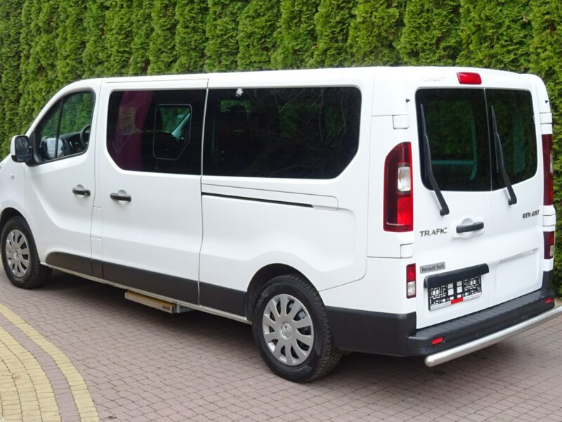 Renault TRAFIC L2H1 2.0dci 150km,9 osobowy Tylko 134000km! jak nowy ! Renault Trafic L2H1 tylko 134tys.km! 2.0dci AUTOMAT, 150Km, Sprowadzon