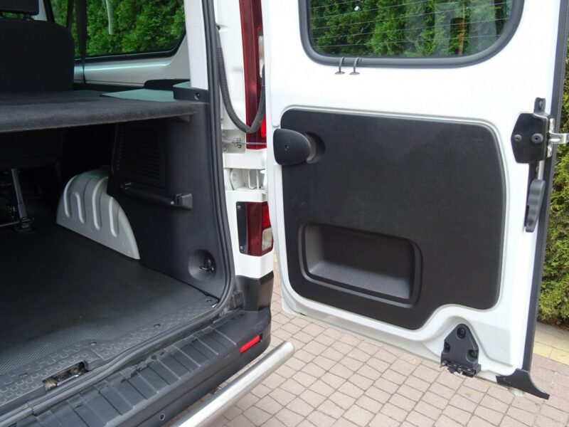 Renault TRAFIC L2H1 2.0dci 150km,9 osobowy Tylko 134000km! jak nowy ! Renault Trafic L2H1 tylko 134tys.km! 2.0dci AUTOMAT, 150Km, Sprowadzon