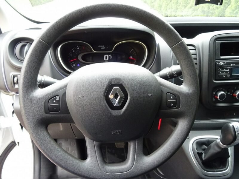 Renault TRAFIC L2H1 2.0dci 150km,9 osobowy Tylko 134000km! jak nowy ! Renault Trafic L2H1 tylko 134tys.km! 2.0dci AUTOMAT, 150Km, Sprowadzon