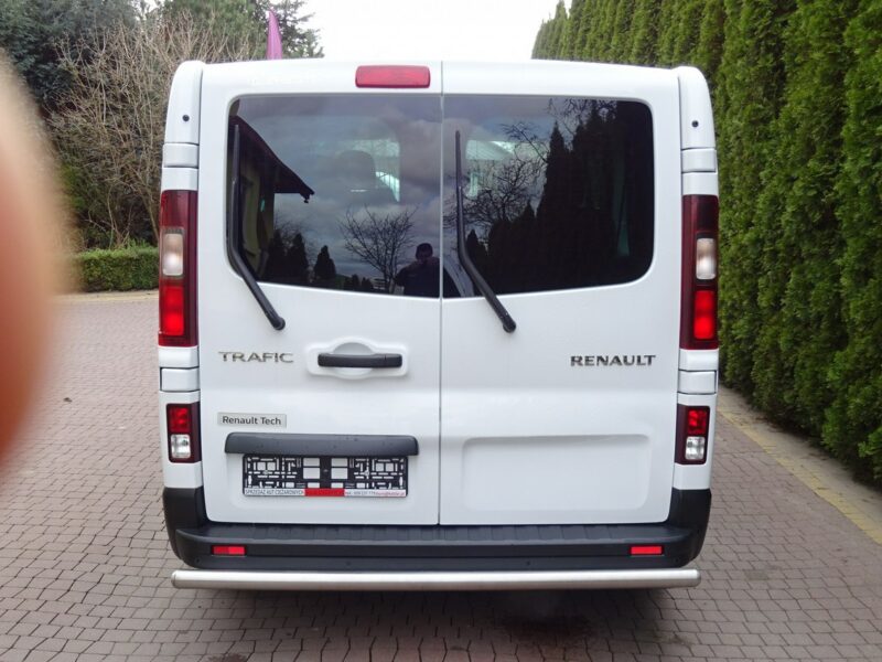 Renault TRAFIC L2H1 2.0dci 150km,9 osobowy Tylko 134000km! jak nowy ! Renault Trafic L2H1 tylko 134tys.km! 2.0dci AUTOMAT, 150Km, Sprowadzon