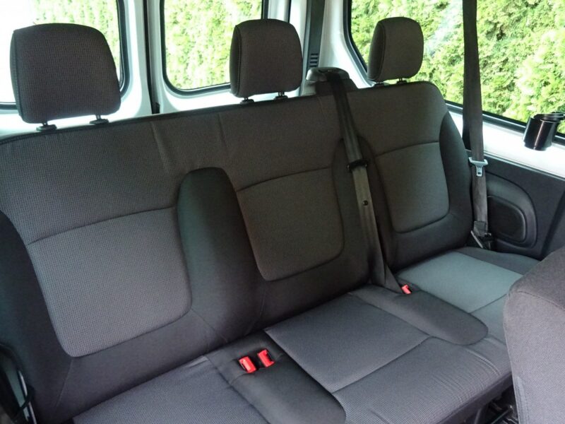 Renault TRAFIC L2H1 2.0dci 150km,9 osobowy Tylko 134000km! jak nowy ! Renault Trafic L2H1 tylko 134tys.km! 2.0dci AUTOMAT, 150Km, Sprowadzon