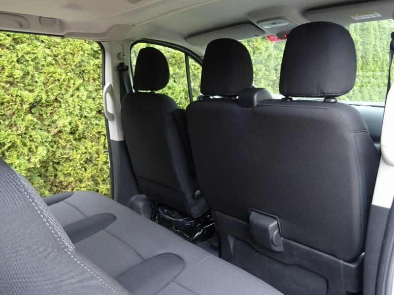 Renault TRAFIC L2H1 2.0dci 150km,9 osobowy Tylko 134000km! jak nowy ! Renault Trafic L2H1 tylko 134tys.km! 2.0dci AUTOMAT, 150Km, Sprowadzon