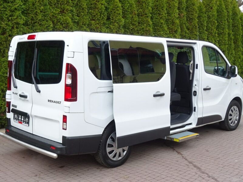 Renault TRAFIC L2H1 2.0dci 150km,9 osobowy Tylko 134000km! jak nowy ! Renault Trafic L2H1 tylko 134tys.km! 2.0dci AUTOMAT, 150Km, Sprowadzon