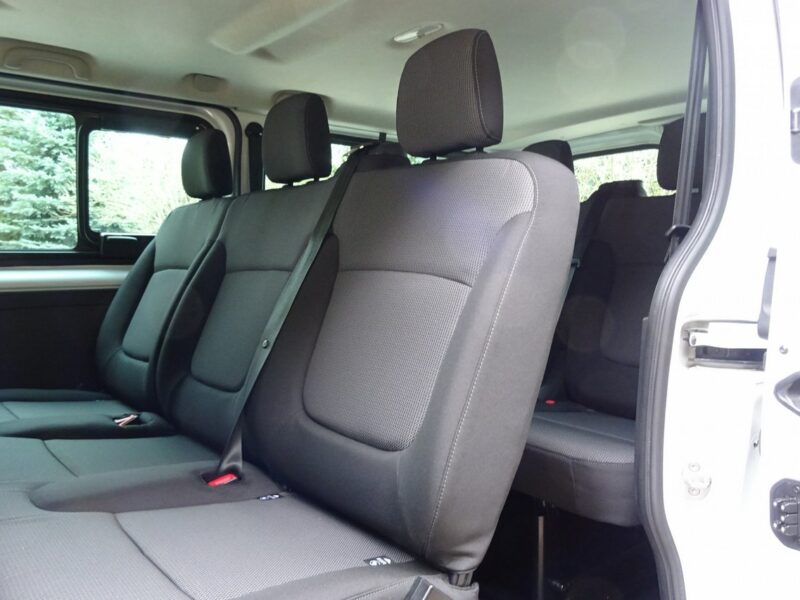 Renault TRAFIC L2H1 2.0dci 150km,9 osobowy Tylko 134000km! jak nowy ! Renault Trafic L2H1 tylko 134tys.km! 2.0dci AUTOMAT, 150Km, Sprowadzon