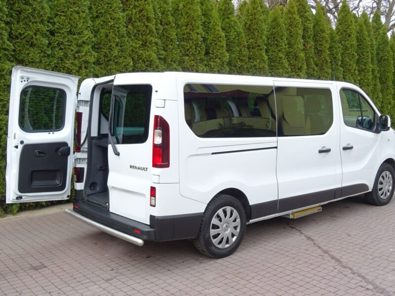 Renault TRAFIC L2H1 2.0dci 150km,9 osobowy Tylko 134000km! jak nowy ! Renault Trafic L2H1 tylko 134tys.km! 2.0dci AUTOMAT, 150Km, Sprowadzon