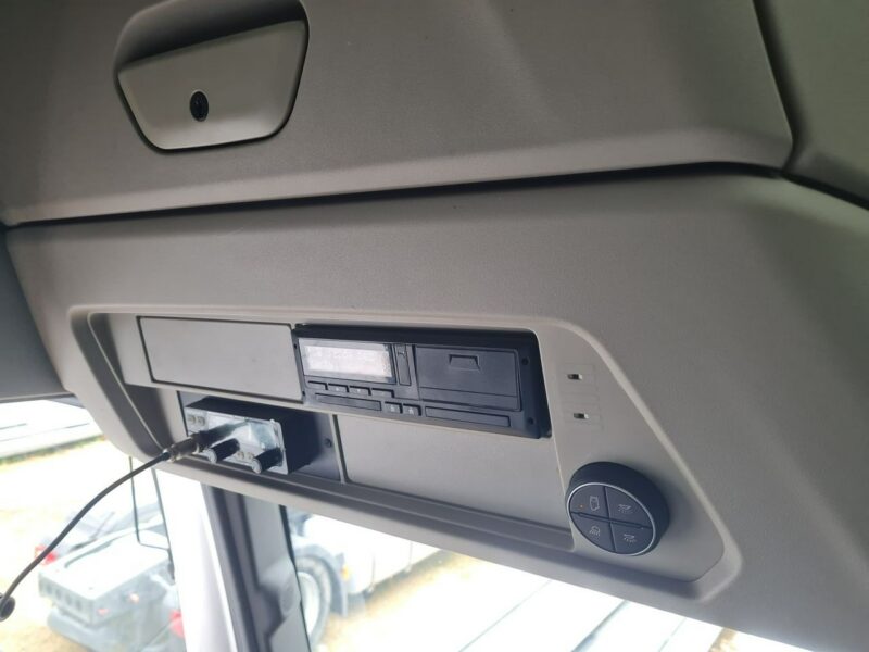 Iveco as440st