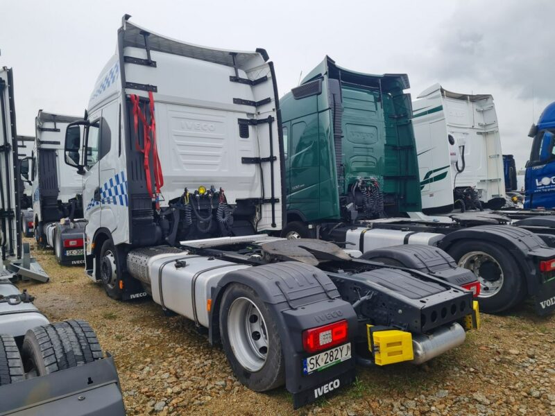 Iveco as440st
