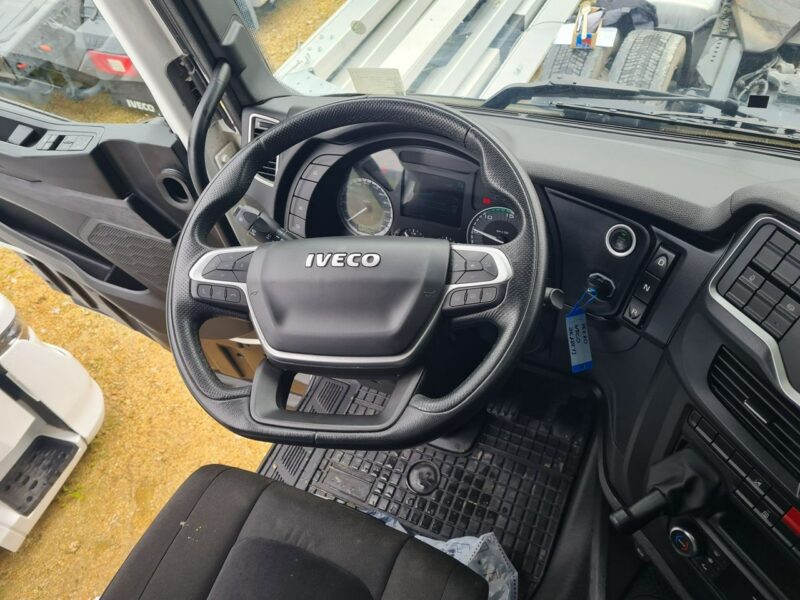 Iveco as440st