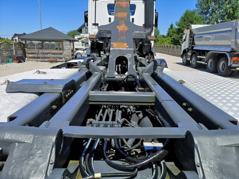 Mercedes Arocs 3251 Hakowiec 8x4 Palfinger Manual Euro 6 Niski Przebieg! Na Resorach! Wzmacniania Rama! Zawieszenie Budowlane! Aktualne Dozory!