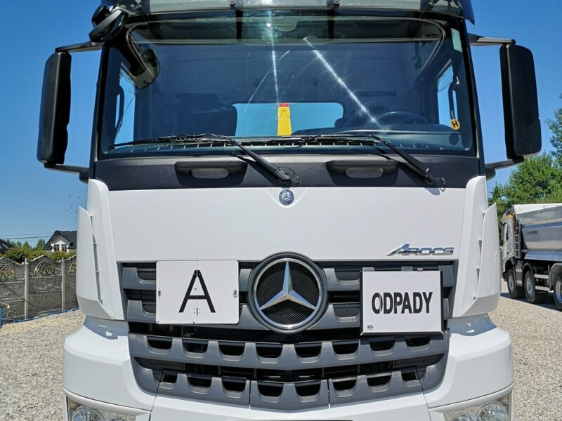 Mercedes Arocs 3251 Hakowiec 8x4 Palfinger Manual Euro 6 Niski Przebieg! Na Resorach! Wzmacniania Rama! Zawieszenie Budowlane! Aktualne Dozory!