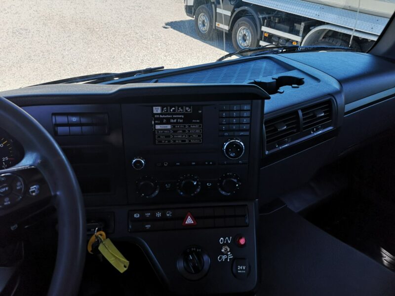 Mercedes Arocs 3251 Hakowiec 8x4 Palfinger Manual Euro 6 Niski Przebieg! Na Resorach! Wzmacniania Rama! Zawieszenie Budowlane! Aktualne Dozory!