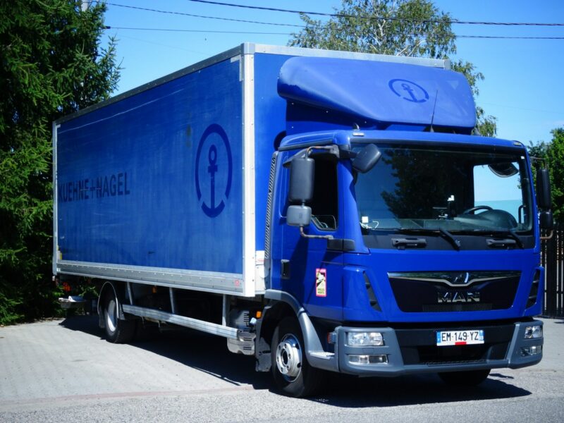 MAN TGL 12.220 Euro 6 Kontener 19 pal winda ocynk tylko 429 tys.km! MAN TGL 12.220 Euro 6 kontener z windą Sprowadzony, poduszki klima