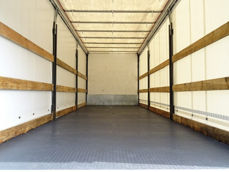 Scania P250 Euro 6 Firanka winda klapa poduszki sprowadzony Scania P 250 Euro 6 firanka winda klapa przebieg udokumentowany Sprowa