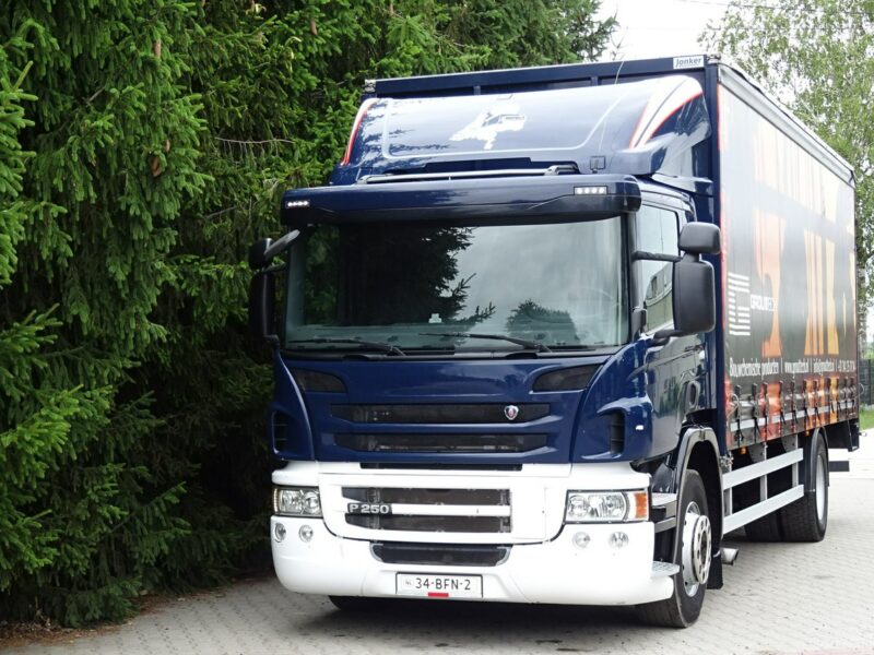 Scania P250 Euro 6 Firanka winda klapa poduszki sprowadzony Scania P 250 Euro 6 firanka winda klapa przebieg udokumentowany Sprowa