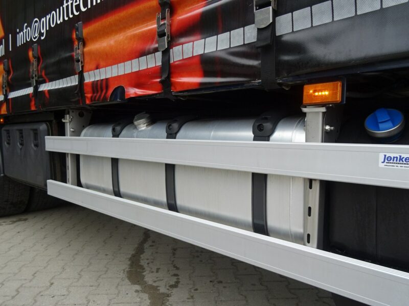 Scania P250 Euro 6 Firanka winda klapa poduszki sprowadzony Scania P 250 Euro 6 firanka winda klapa przebieg udokumentowany Sprowa