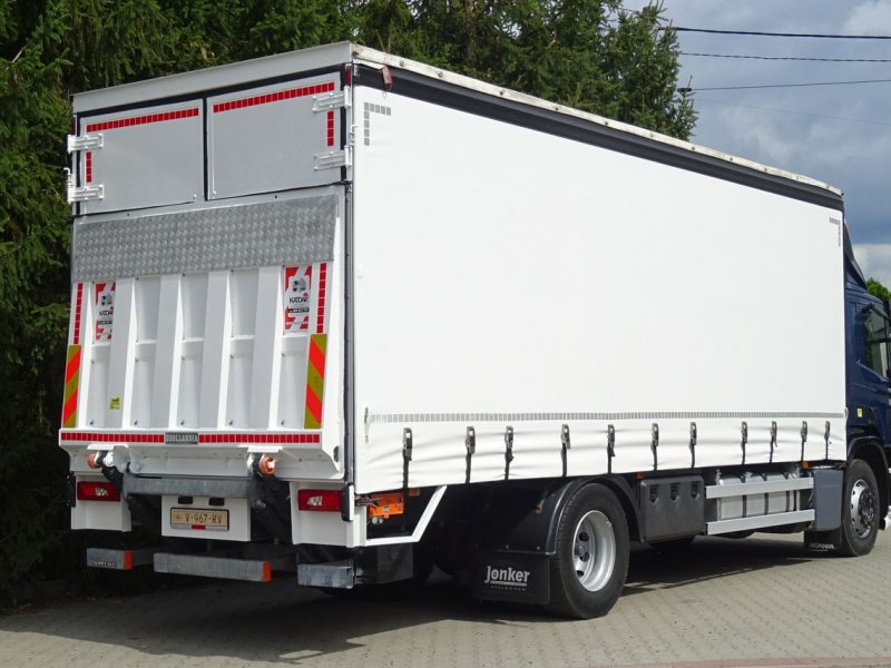 Scania P250 Euro 6 Firanka winda klapa poduszki sprowadzony Scania P 250 Euro 6 firanka winda klapa przebieg udokumentowany Sprowa