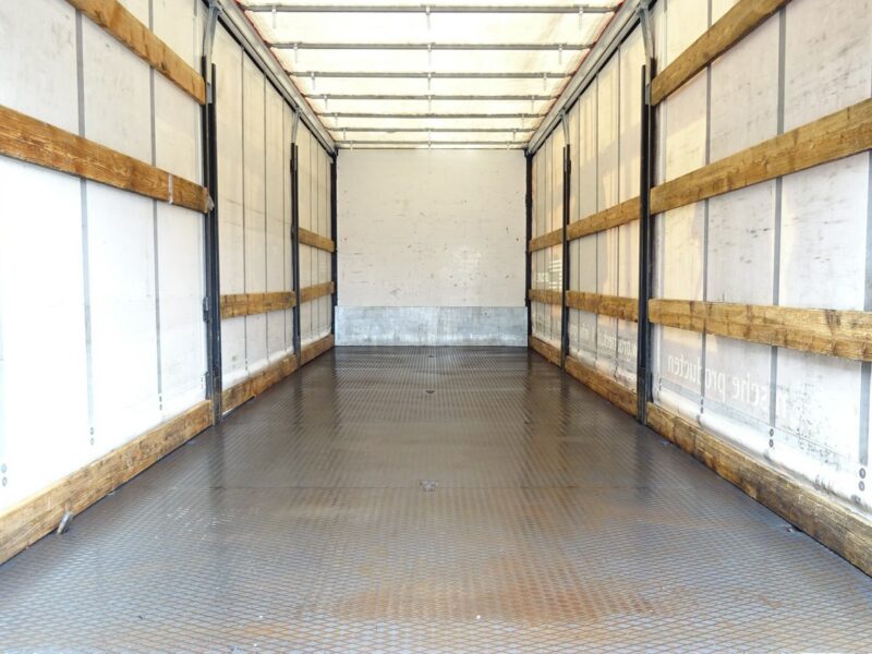 Scania P250 Euro 6 Firanka winda klapa poduszki sprowadzony Scania P 250 Euro 6 firanka winda klapa przebieg udokumentowany Sprowa