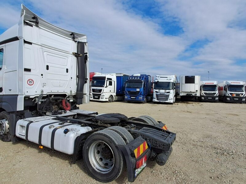 Mercedes Actros