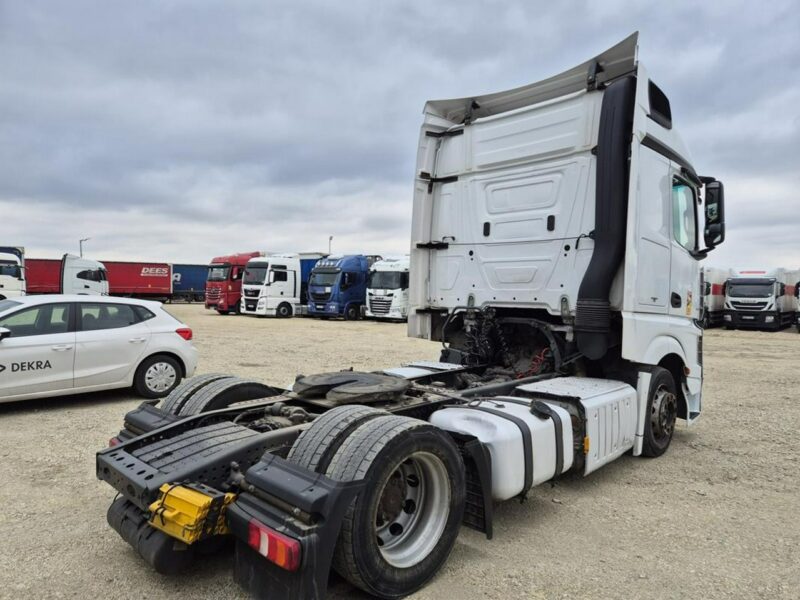 Mercedes Actros