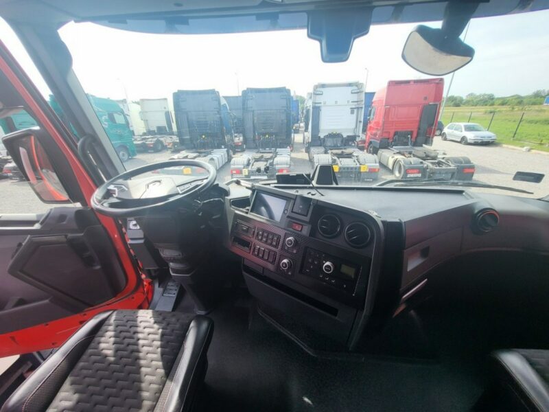 Renault T520