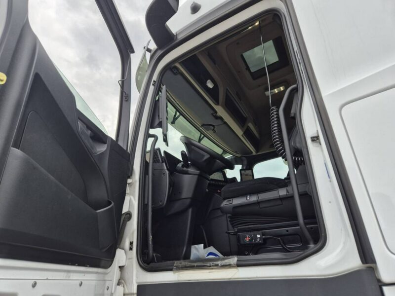 Mercedes Actros