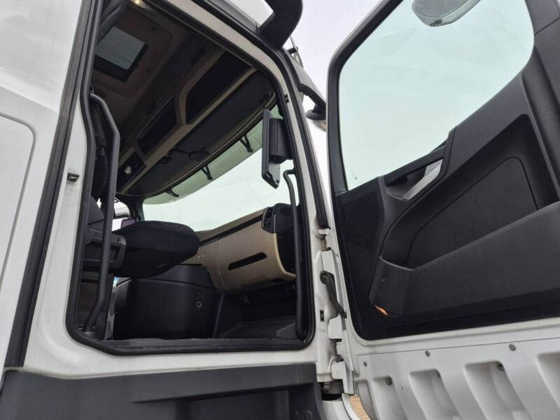 Mercedes Actros