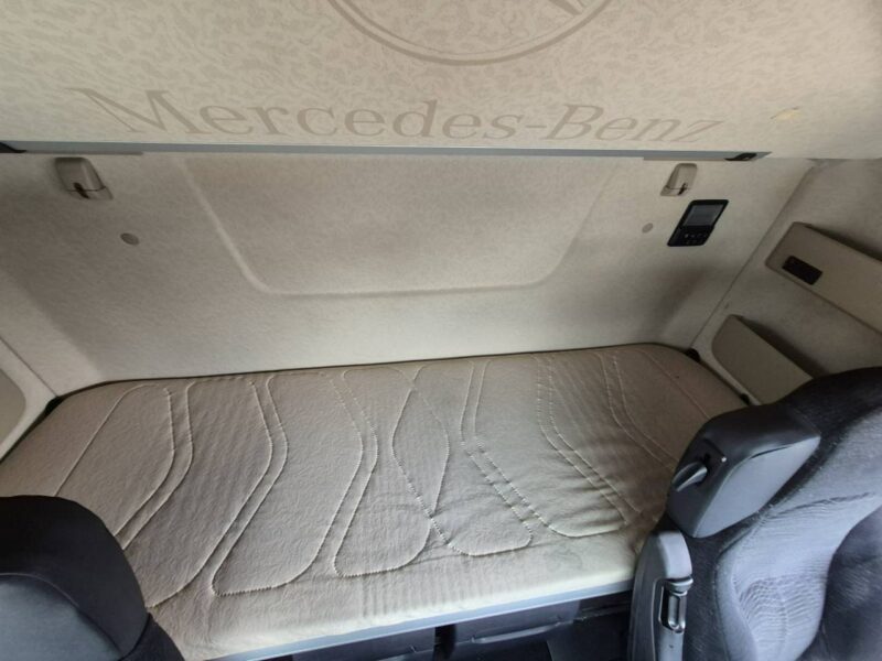 Mercedes Actros