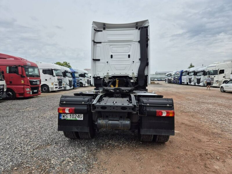 Mercedes Actros