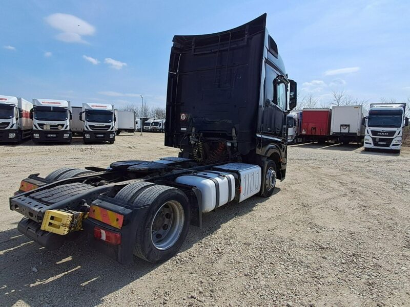 Mercedes Actros