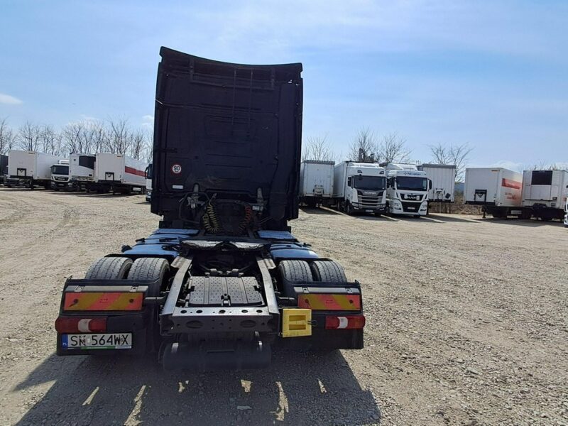 Mercedes Actros