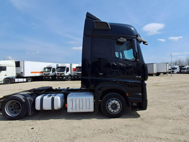 Mercedes Actros